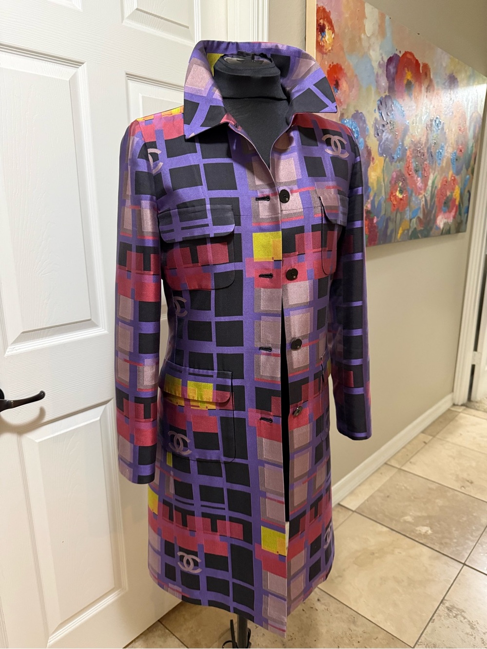 Chic CHANEL Silk Geometric Trench Coat